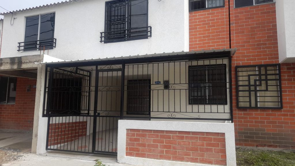 Casa en arriendo Valle Del Cauca Palmira Colombina 120 m2 Habitaciones 4 Baños 3 Garajes 1 Precio $1300000