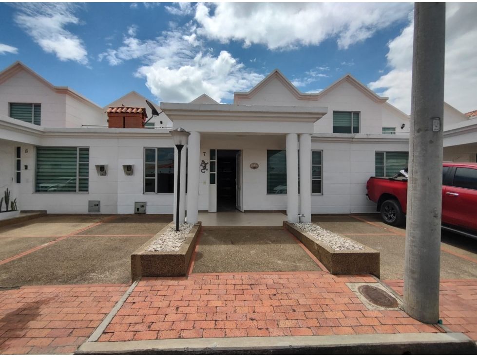 Casa en venta Cundinamarca Zipaquirá Vereda La Granja 155 m2 Habitaciones 3 Baños 2 Garajes 2 Precio $700000000