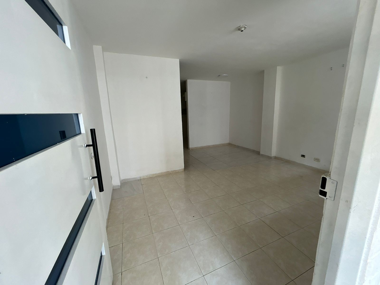Apartamento en arriendo Valle Del Cauca Cali Bajos Ciudad Cordoba 45 m2 Habitaciones 1 Baños 1 Garajes 0 Precio $850000