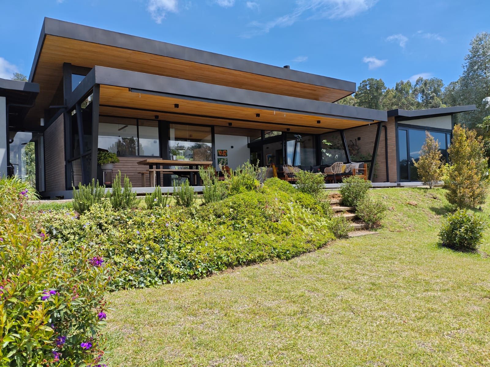 Finca en arriendo Antioquia Rionegro Rionegro 303 m2 Habitaciones 4 Baños 5 Garajes 2 Precio $9000000