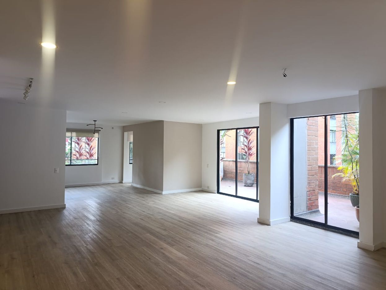 Apartamento en arriendo o venta Antioquia Medellín El Tesoro 120 m2 Habitaciones 2 Baños 3 Garajes 2 Precio venta $1200000000 Precio arriendo $7800000