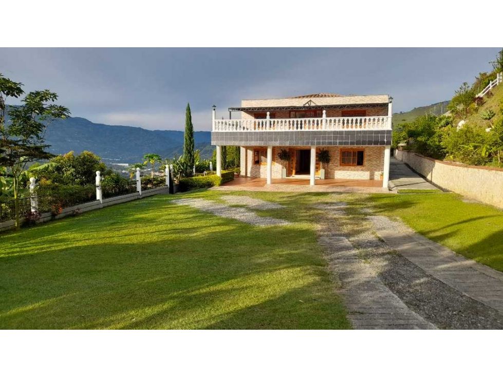 Casa Campestre en venta Antioquia Copacabana Copacabana 520 m2 Habitaciones 8 Baños 9 Garajes 25 Precio $1980000000