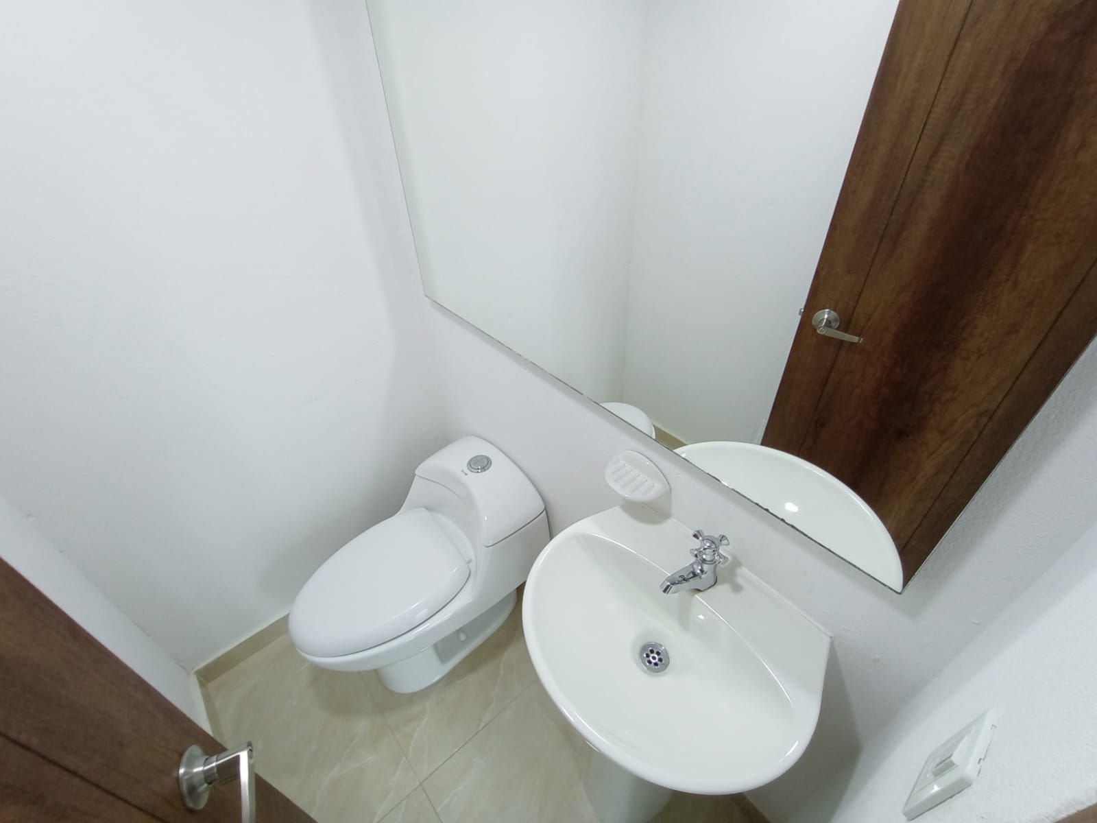 Local en arriendo Antioquia Rionegro Rionegro 40 m2 Habitaciones 0 Baños 2 Garajes 0 Precio $2500000