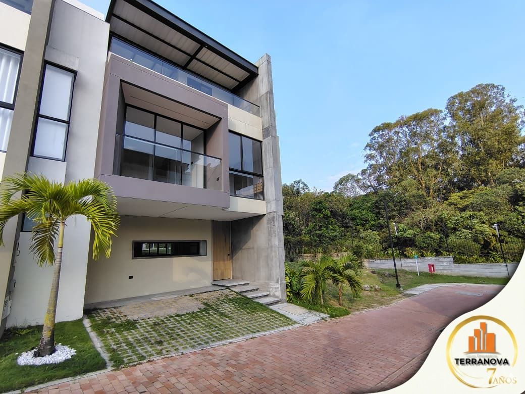 Casa en venta Tolima Ibagué Cr El Vergel 220 m2 Habitaciones 4 Baños 4 Garajes 2 Precio $1200000000