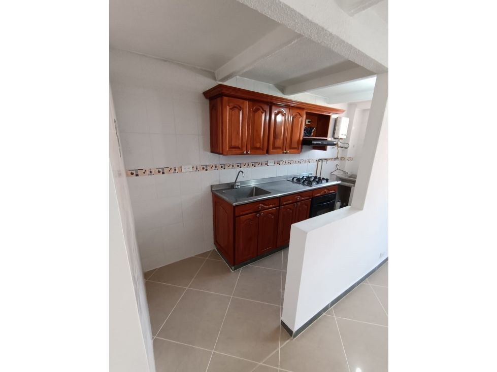 Bodega en arriendo Antioquia Medellín Los Colores 52 m2 Habitaciones 0 Baños 2 Garajes 1 Precio $2600000