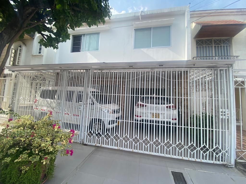 Casa en arriendo Norte De Santander Cúcuta Blanco 250 m2 Habitaciones 7 Baños 6 Garajes 2 Precio $6000000