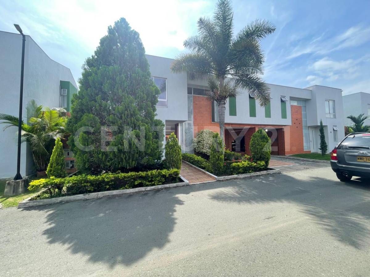 Casa en arriendo Valle Del Cauca Jamundí Verde Alfaguara 250 m2 Habitaciones 4 Baños 3 Garajes 2 Precio $3500000