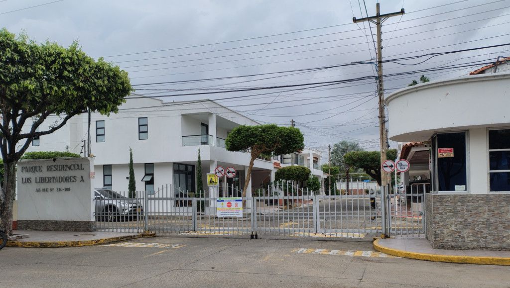 Casa en arriendo Norte De Santander Cúcuta Cr Parq Resid Los Libertadores A 200 m2 Habitaciones 3 Baños 4 Garajes 1 Precio $2500000
