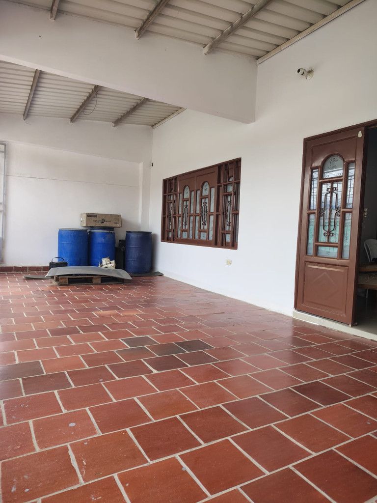Casa en venta Norte De Santander Cúcuta Antonio Santos 250 m2 Habitaciones 3 Baños 3 Garajes 2 Precio $320000000