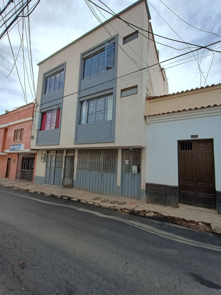 Casa en venta Norte De Santander Pamplona El Carmen 300 m2 Habitaciones 7 Baños 5 Garajes 1 Precio $750000000