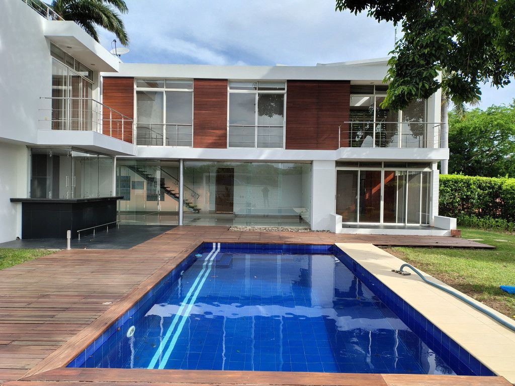 Casa en venta Norte De Santander Cúcuta La Riviera 332 m2 Habitaciones 5 Baños 6 Garajes 2 Precio $2200000000