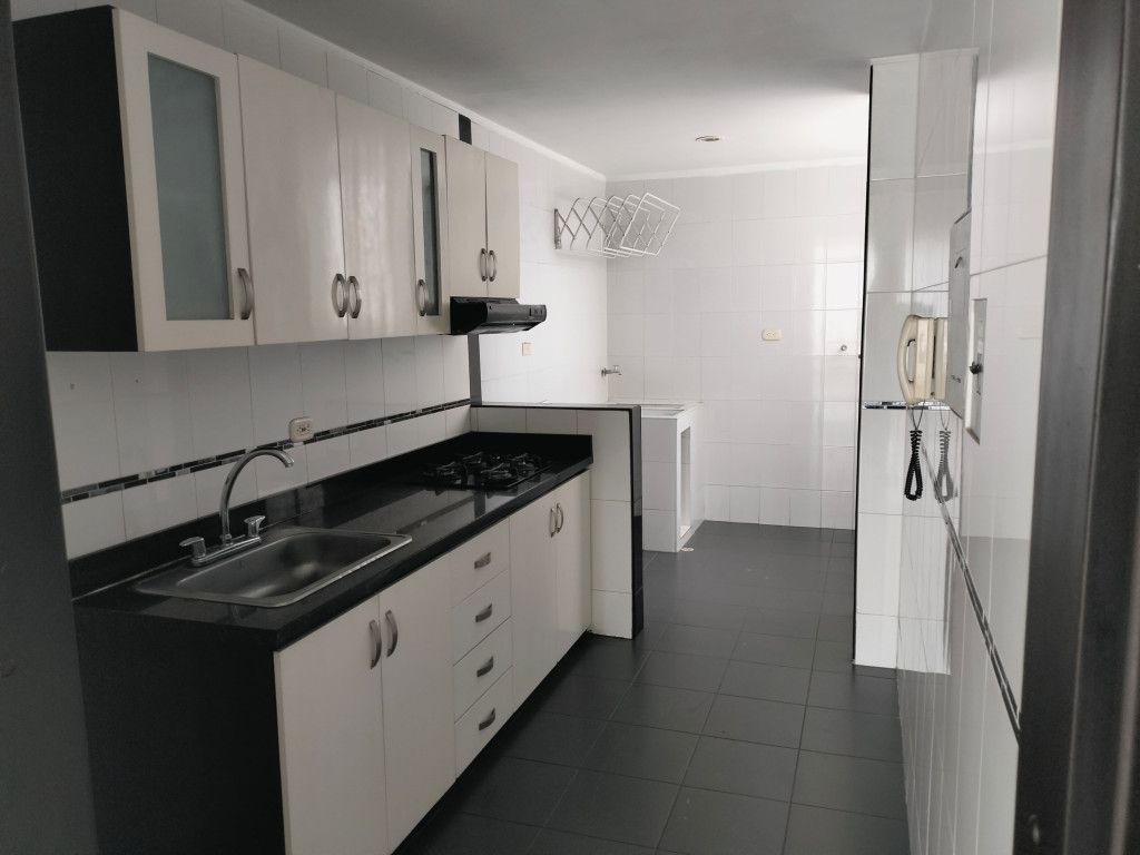 Apartamento en venta Norte De Santander Cúcuta Blanco 94 m2 Habitaciones 3 Baños 2 Garajes 1 Precio $295000000