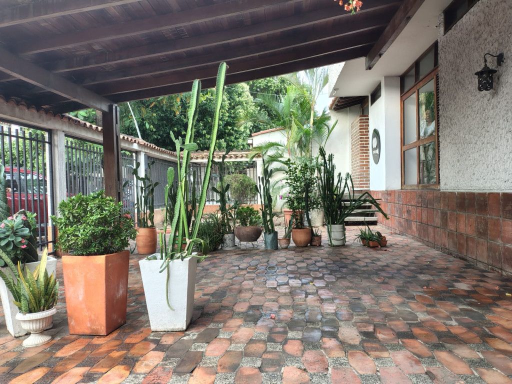 Casa en venta Norte De Santander Cúcuta Libertadores 342 m2 Habitaciones 3 Baños 5 Garajes 3 Precio $1200000000