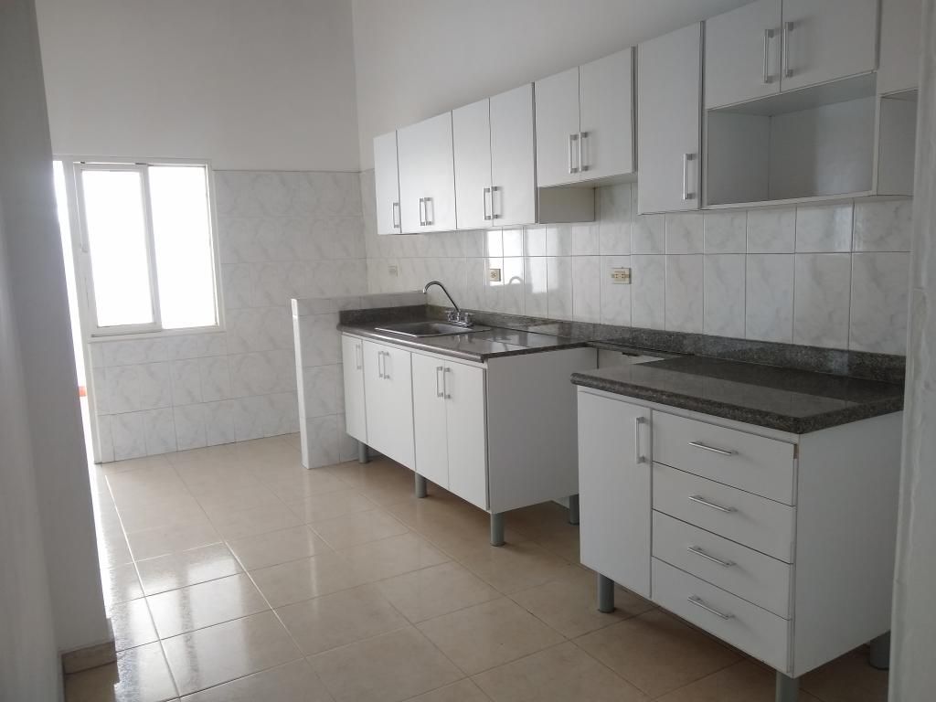 Casa en venta Norte De Santander Cúcuta Br La Ceiba 214 m2 Habitaciones 4 Baños 3 Garajes 1 Precio $750000000