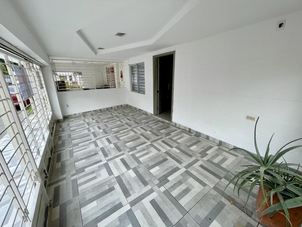 Casa en venta Norte De Santander Cúcuta Cr Torres Del Centenario 152 m2 Habitaciones 4 Baños 3 Garajes 1 Precio $300000000