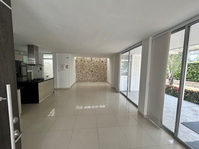 Casa en venta Norte De Santander Los Patios Cr La Palestina 280 m2 Habitaciones 4 Baños 5 Garajes 4 Precio $650000000