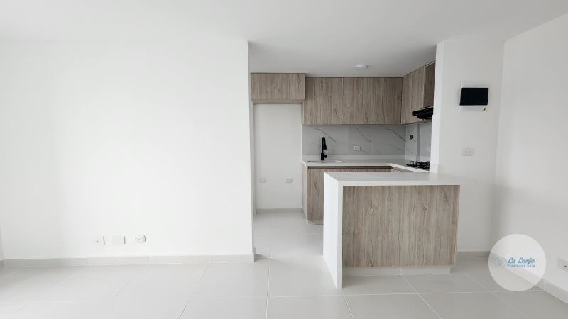 Apartamento en arriendo Antioquia Medellín Ecoparque Cerro El Volador 58 m2 Habitaciones 3 Baños 2 Garajes 0 Precio $1700000