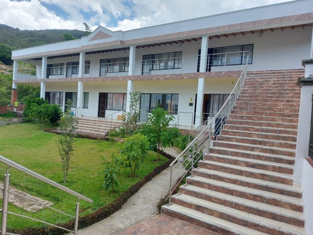 Casa Campestre en venta Norte De Santander Chinácota Chinácota 774 m2 Habitaciones 10 Baños 12 Garajes 8 Precio $2400000000