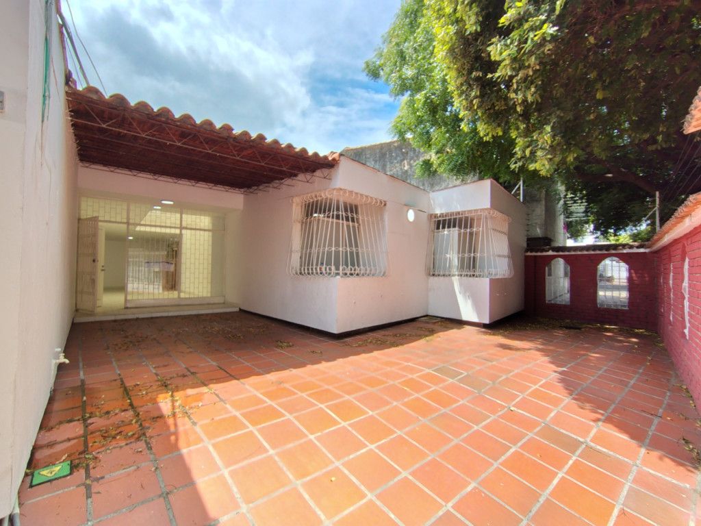 Casa en venta Norte De Santander Cúcuta Ub La Ceiba 208 m2 Habitaciones 4 Baños 3 Garajes 2 Precio $580000000