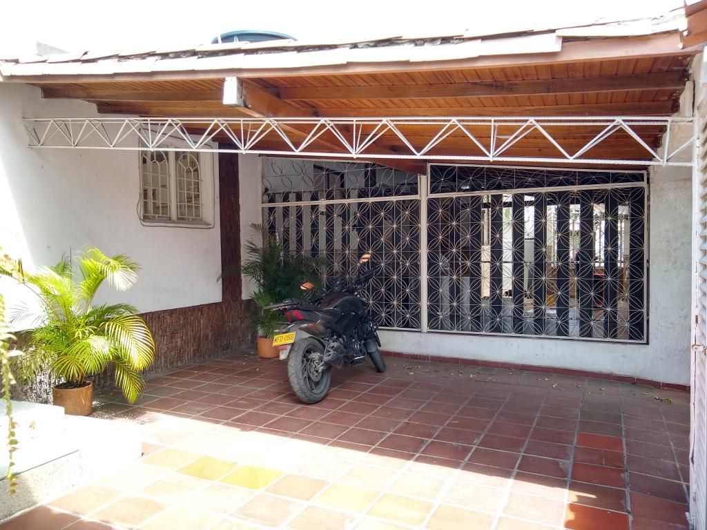 Casa en venta Norte De Santander Cúcuta Quinta Oriental 178 m2 Habitaciones 4 Baños 5 Garajes 2 Precio $450000000