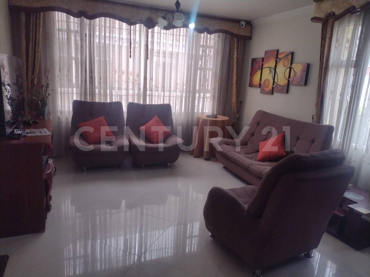 Casa en venta Cundinamarca Bogotá Villemar Fontibon 98 m2 Habitaciones 5 Baños 4 Garajes 1 Precio $550000000