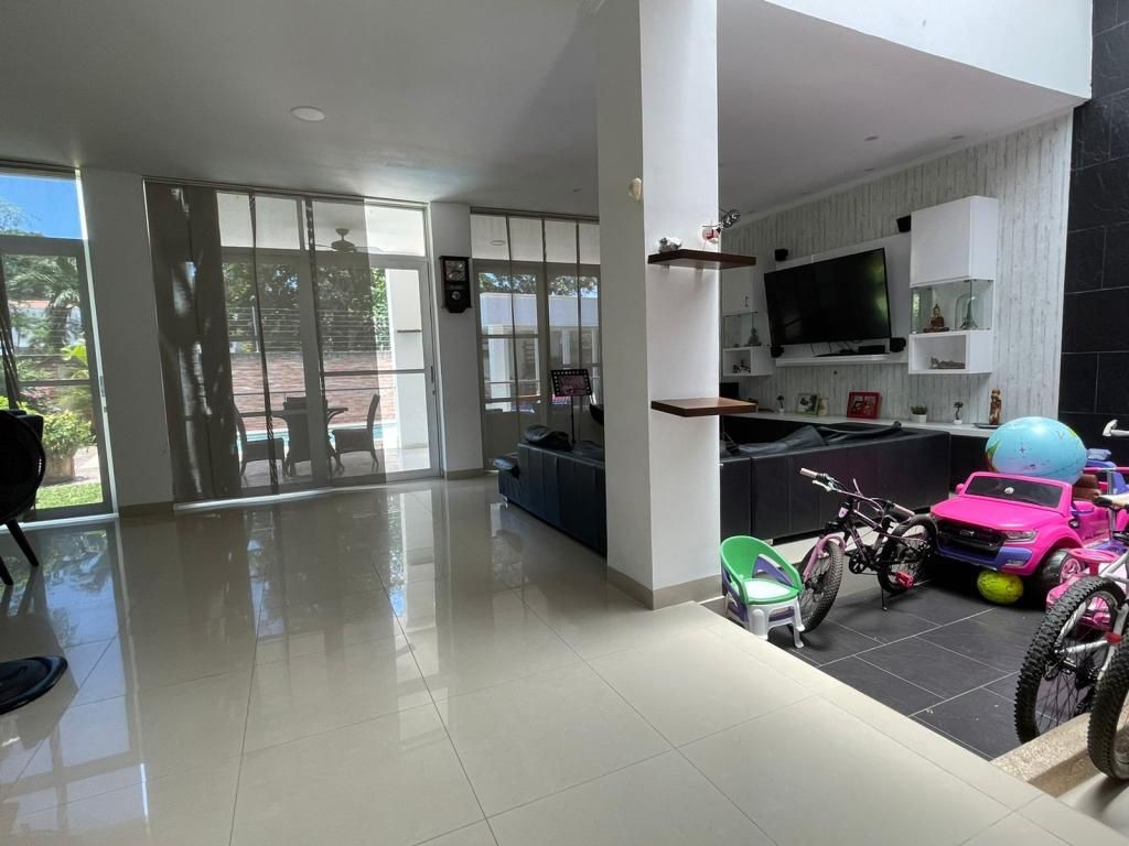 Casa en venta Norte De Santander Cúcuta Santa Ana 238 m2 Habitaciones 3 Baños 3 Garajes 2 Precio $1500000000