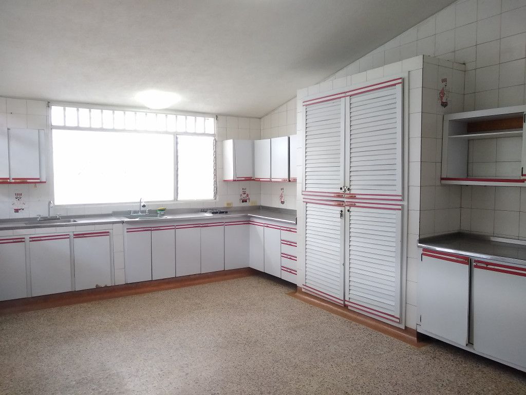 Casa en venta Norte De Santander Cúcuta La Ceiba 384 m2 Habitaciones 7 Baños 4 Garajes 3 Precio $800000000