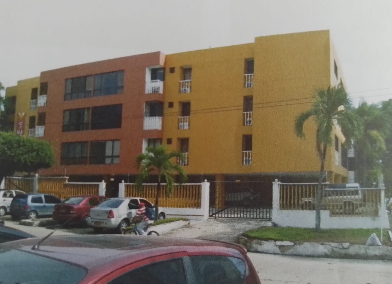Apartamento en arriendo o venta Atlántico Barranquilla El Prado 127 m2 Habitaciones 3 Baños 3 Garajes 2 Precio venta $350000000 Precio arriendo $2600000