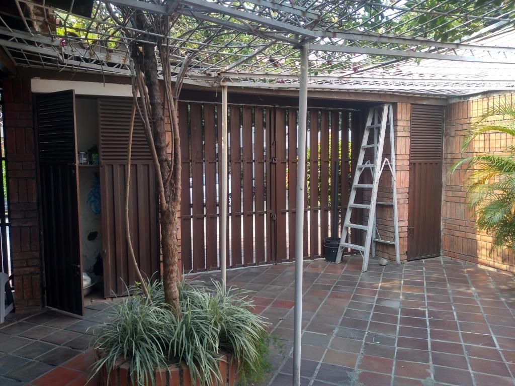 Casa en venta Norte De Santander Cúcuta La Riviera 330 m2 Habitaciones 4 Baños 2 Garajes 2 Precio $950000000