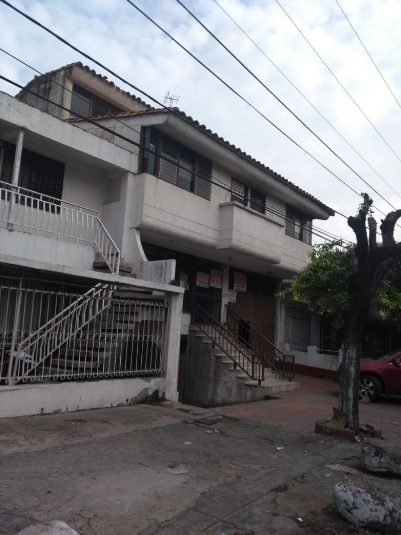 Casa en venta Norte De Santander Cúcuta Latino 300 m2 Habitaciones 5 Baños 5 Garajes 2 Precio $1800000000