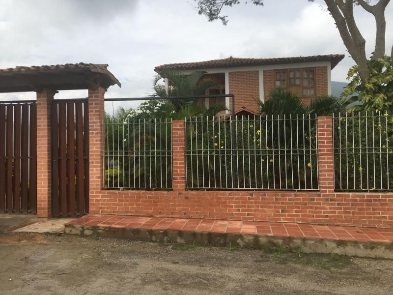 Casa Campestre en venta Norte De Santander Los Patios Los Patios 1979 m2 Habitaciones 5 Baños 2 Garajes 0 Precio $1200000000