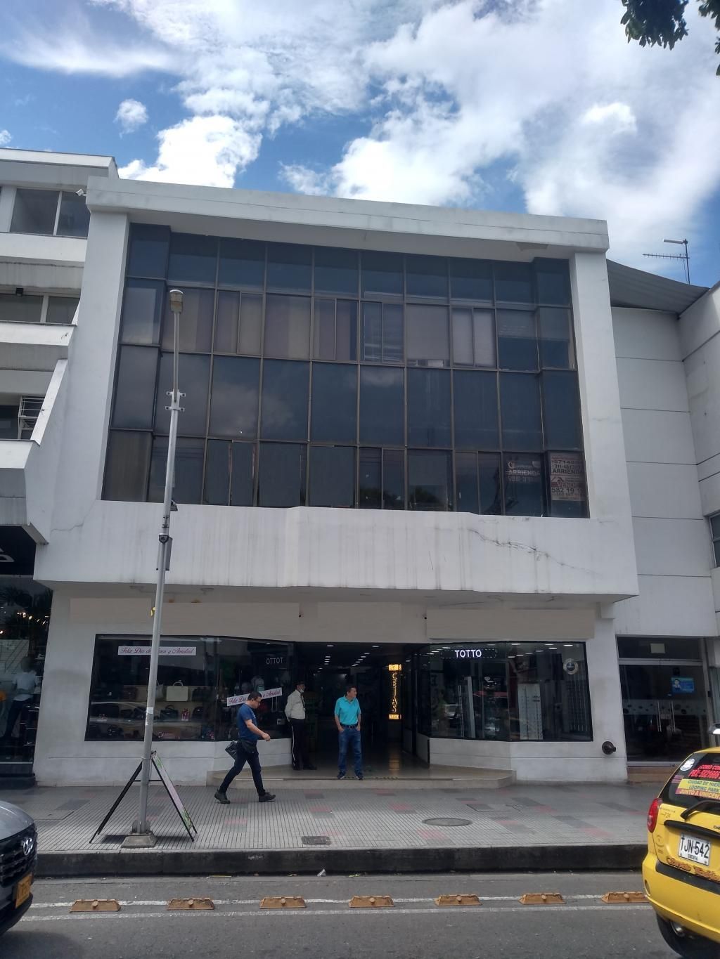 Oficina en venta Norte De Santander Cúcuta Latino 227 m2 Habitaciones 0 Baños 2 Garajes 0 Precio $400000000