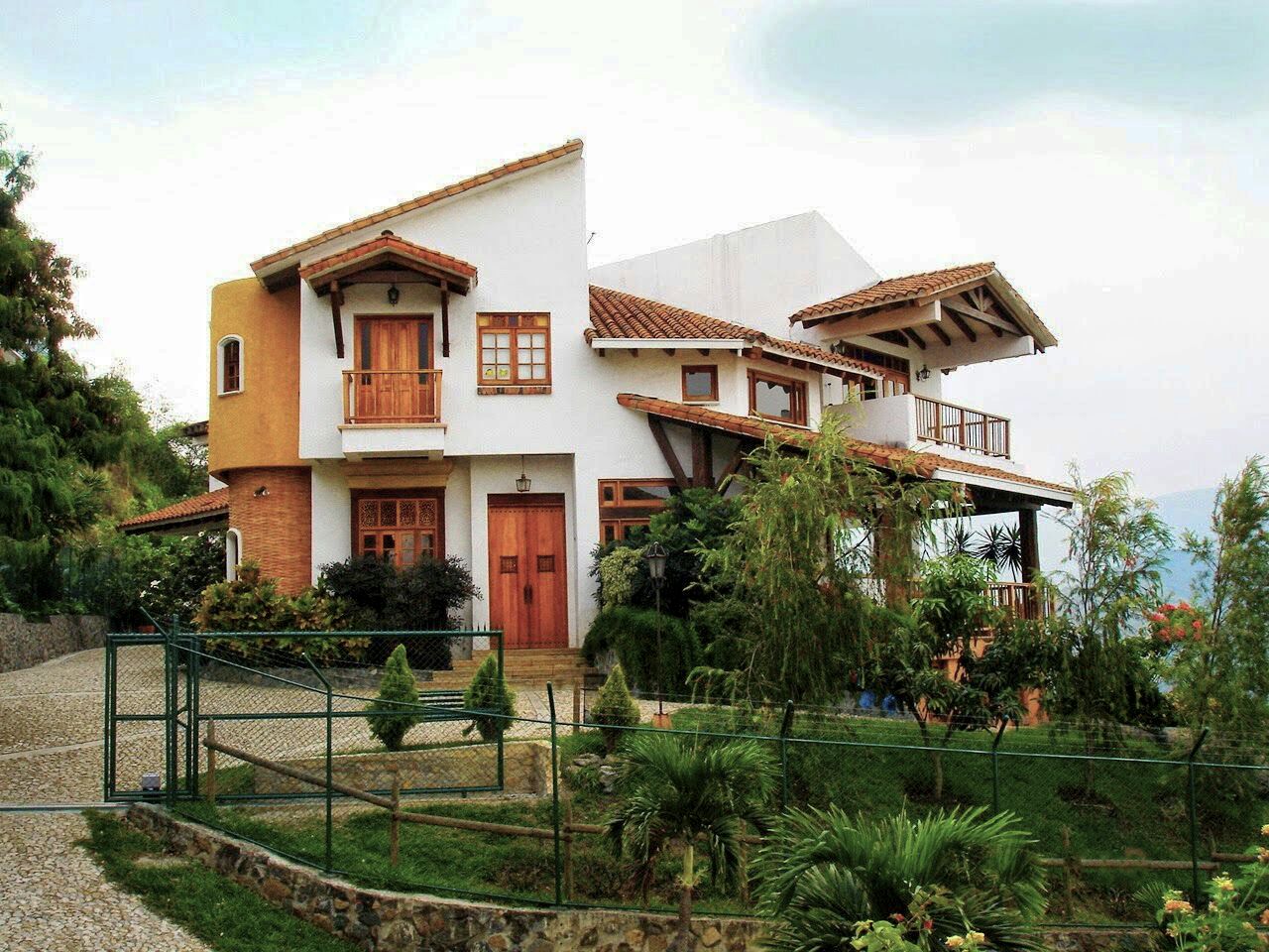 Casa en venta Valle Del Cauca Yumbo Arroyo Alto 630 m2 Habitaciones 5 Baños 4 Garajes 2 Precio $2000000000