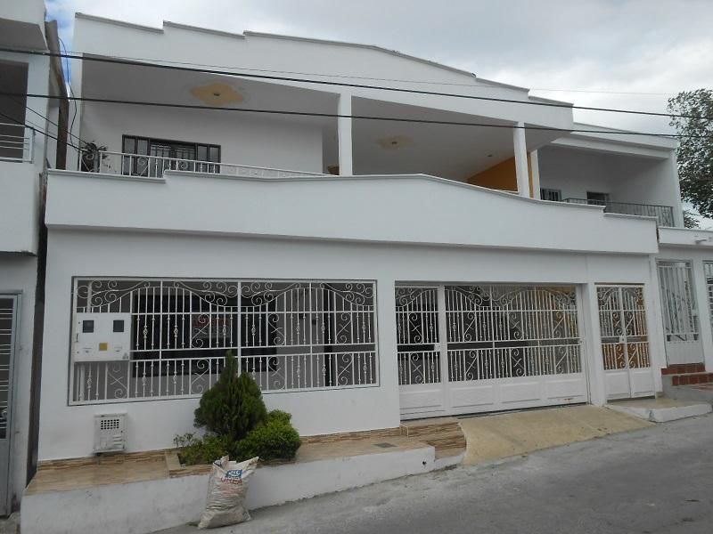 Casa en venta Norte De Santander Cúcuta San Luis 240 m2 Habitaciones 3 Baños 4 Garajes 1 Precio $410000000