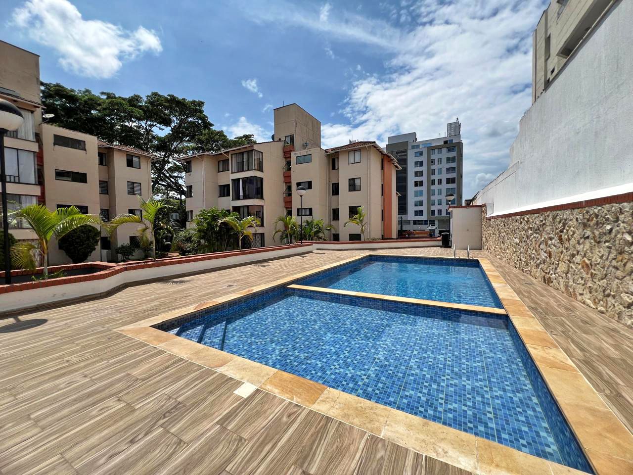 Apartamento en venta Valle Del Cauca Cali Urbanización Ciudad Jardín 74 m2 Habitaciones 3 Baños 2 Garajes 1 Precio $310000000