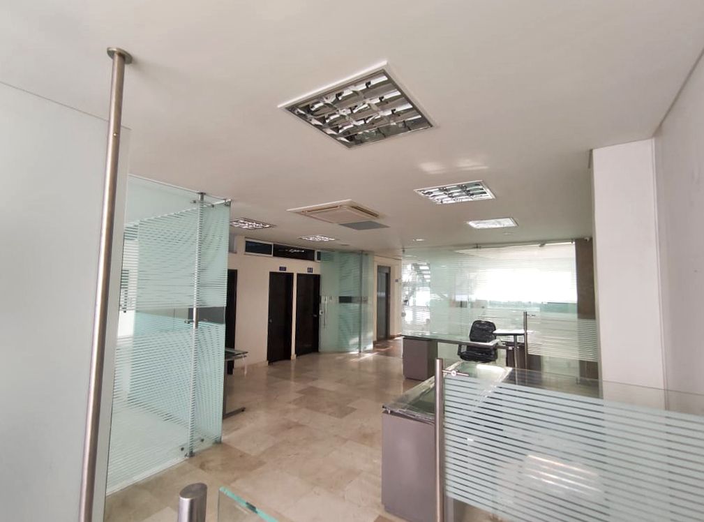 Edificio en arriendo Valle Del Cauca Cali Los Cámbulos 800 m2 Habitaciones 11 Baños 6 Garajes 7 Precio $25000000