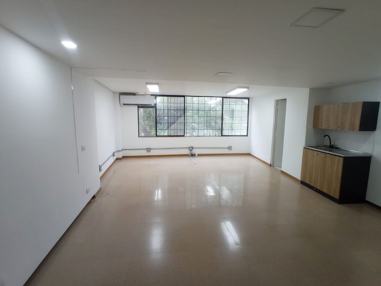 Oficina en arriendo Antioquia Envigado Las Vegas 65 m2 Habitaciones 0 Baños 2 Garajes 1 Precio $4200000