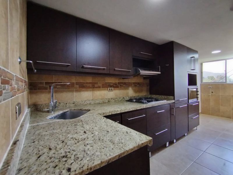 Apartamento en arriendo Antioquia Medellín Urbanizacion El Futuro 105 m2 Habitaciones 3 Baños 3 Garajes 0 Precio $3600000