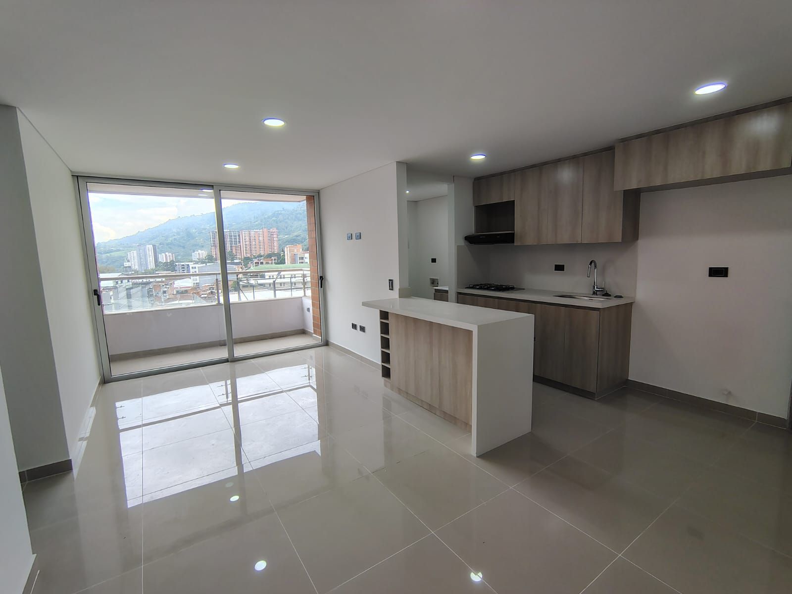 Apartamento en venta Antioquia La Estrella Centro 75 m2 Habitaciones 3 Baños 2 Garajes 1 Precio $570000000