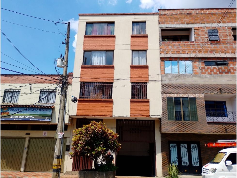 Apartaestudio en venta Antioquia Medellín Boston 40 m2 Habitaciones 1 Baños 1 Garajes 1 Precio $200000000