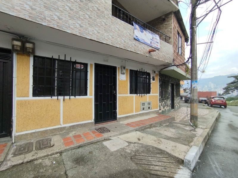 Apartamento en arriendo o venta Antioquia La Estrella Caquetá 72 m2 Habitaciones 3 Baños 1 Garajes 0 Precio venta $265000000 Precio arriendo $1600000