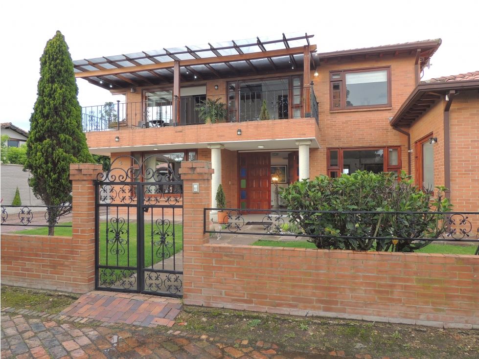 Casa Campestre en venta Cundinamarca Chía Cr Los Alcaceres 420 m2 Habitaciones 5 Baños 5 Garajes 10 Precio $1850000000