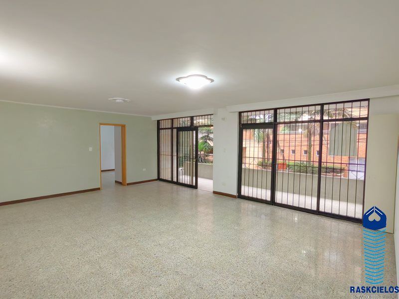 Casa en venta Antioquia Medellín Laureles 198 m2 Habitaciones 4 Baños 3 Garajes 1 Precio $1200000000