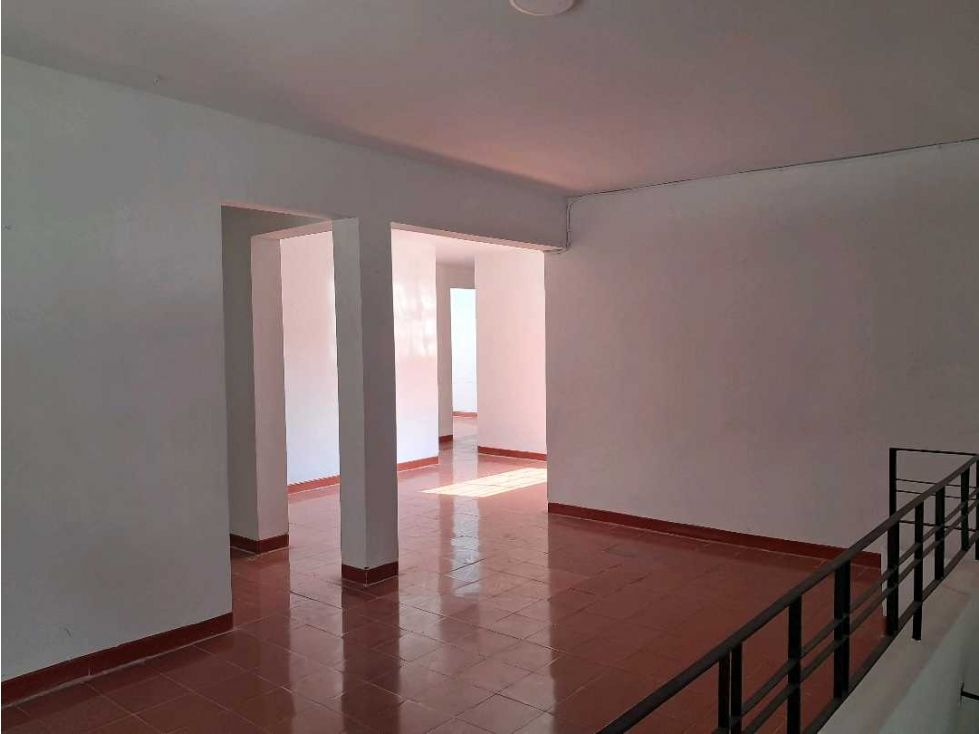 Casa en arriendo Antioquia Medellín Santa Teresita 200 m2 Habitaciones 5 Baños 1 Garajes 1 Precio $4000000