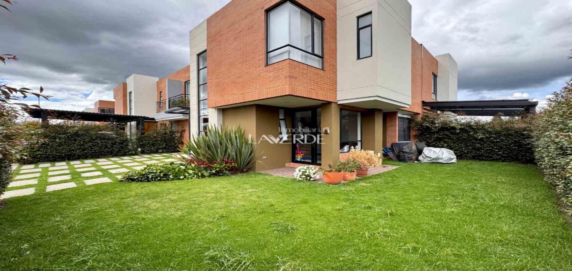 Casa en arriendo Cundinamarca Cajicá Cr Caminos De Chunugua 115 m2 Habitaciones 3 Baños 4 Garajes 2 Precio $5200000