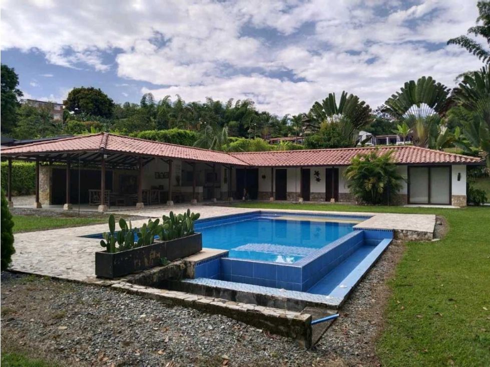 Casa Campestre en venta Caldas Palestina Palestina 340 m2 Habitaciones 4 Baños 3 Garajes 4 Precio $1000000000