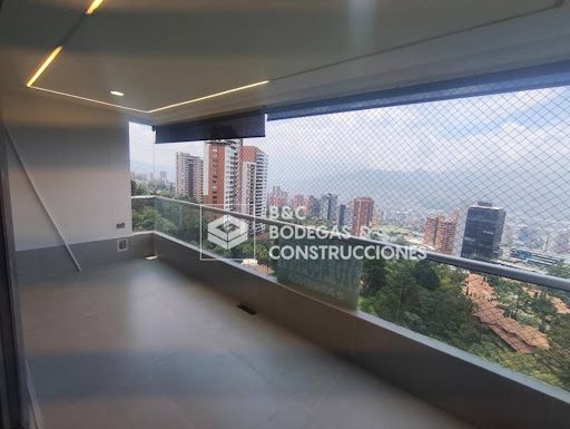 Apartamento en arriendo Antioquia Medellín Los Naranjos 145 m2 Habitaciones 3 Baños 4 Garajes 2 Precio $9500000