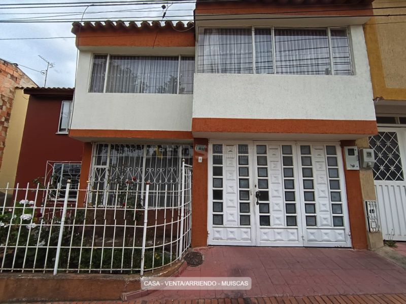 Casa en arriendo Boyacá Tunja Los Muiscas 211 m2 Habitaciones 4 Baños 3 Garajes 1 Precio $2800000