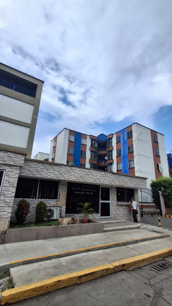 Apartamento en arriendo Valle Del Cauca Cali Ciudad Los Álamos 57 m2 Habitaciones 3 Baños 2 Garajes 1 Precio $1300000