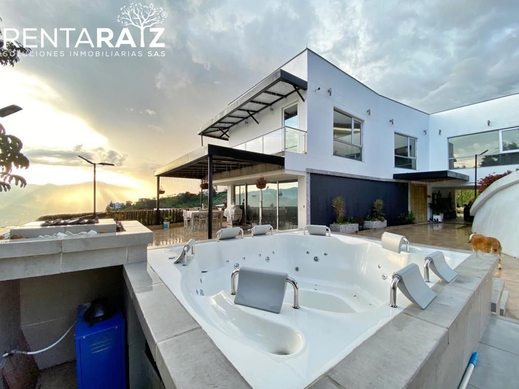Casa en arriendo Antioquia Medellín Bombona No2 587 m2 Habitaciones 5 Baños 7 Garajes 5 Precio $23500000